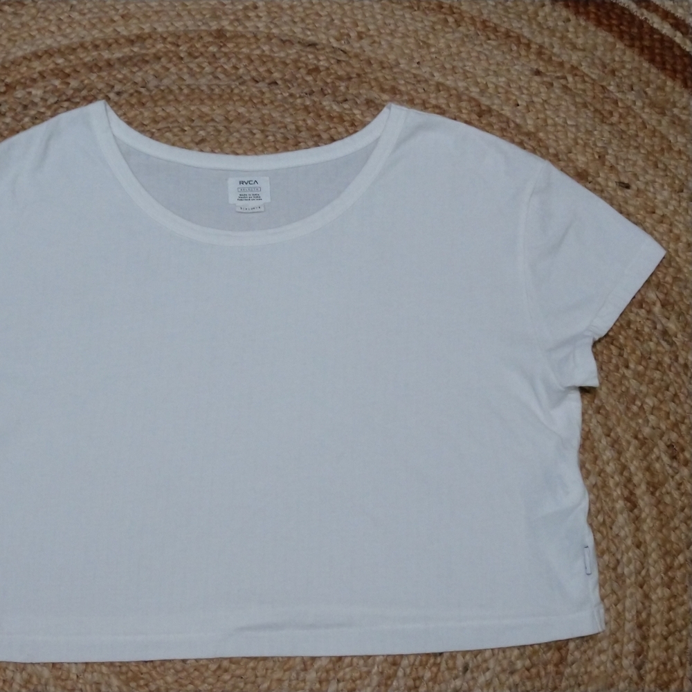 RVCA short sleeve crop top